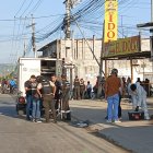 Una unidad móvil de Medicina Legal llegó a la zona para retirar el resto humano.