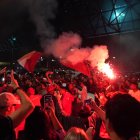 Los hinchas del Inter de Porto Alegre recibieron a Enner Valencia en el aeropuerto de Porto Alegre.