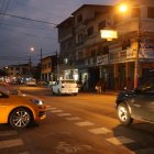 Negocios de la calle Gallegos Lara, en Guayaquil, están hartos de los robos y vacunadores.