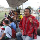 Manuel es todo un personaje en el mundo de la narración indígena.