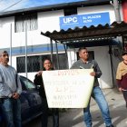 Los moradores hicieron un plantón para exigir que la policía ocupe la UPC rehabilitada.
