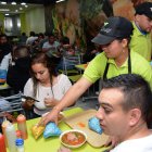 En Quito hay quienes han dejado el canguil por el chifle.