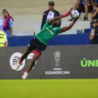 Gilmar Napa debutó oficialmente en Emelec en el duelo ante Danubio de Uruguay, por la Copa Sudamericana.