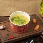 Esta sopa se la puede consumir a cualquier hora.