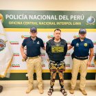 El ciudadano tiene una orden de prisión preventiva en Ecuador. Se lo vincula a un asesinato.