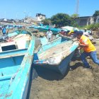 Está es la segunda vez, en este 2023, que el mar afecta a los pescadores de Chanduy. En marzo pasado otro oleaje afectó 47 naves.