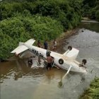 El piloto y dos personas que iban a bordo se encuentran estables.