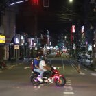 En Santo Domingo de los Colorados el panorama cambia en horas de la noche.