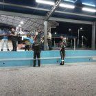 La balacera en la cooperativa Cisne 2 fue dentro de unas canchas deportivas. En videos difundidos en redes sociales se observa a las víctimas en el suelo.