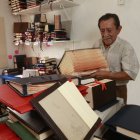 Jorge Consuegra, famoso artesano, pide a los usuarios de redes sociales ayuda para continuar vendiendo sus archivadores.