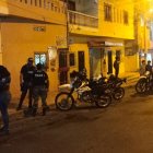 Para los investigadores, este doble asesinato en un departamento aún es un misterio.