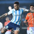 Paolo Guerrero llega con contrato hasta fin de 2023 a los albos que esperan sea su nuevo grito de gol.