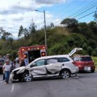 Este es uno de los vehículos que chocó en el percance, en el norte de Quito.