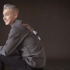 Esteban Vidán conduce el programa Una noche con Vidán, en Telepremier.