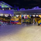 Decenas de hinchas de Barcelona llegaron a Buenos Aires, para el duelo ante Estudiantes de La Plata.