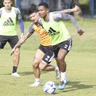 La plantilla de Emelec quedó lista para recibir a Sporting Cristal de Perú.