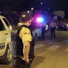 Bajo un estricto control policial se sepultó a una de las personas que fueron acribilladas en Chanduy.