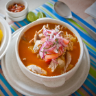 Este plato es bastante saludable, ya que tiene los alimentos necesarios que lo hacen nutritivo,