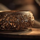 Cuando son joyas, es mejor humedecer un pedazo de algodón en una solución de vinagre con algunas gotas de agua