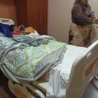 En una clínica privada recibe atención la pequeña mordida por un perro en el sur de Ambato.