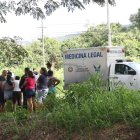 Los uniformados buscaron algún indicio en el sitio, una zona de matorrales, pero no encontraron nada.