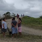 Los residentes dijeron que el hecho pudo evitarse si el puente contaban con barandas.