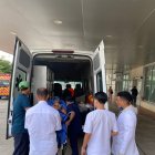 El uniformado fue llevado a un hospital y luego a una clínica, donde se mantiene estable.