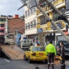 La camioneta quedó en el sitio luego de embestir a la pareja de adultos mayores.