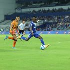 Libertad (naranja) y Emelec abrirán el telón de la segunda etapa de la LigaPro.