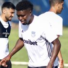 El volante ecuatoriano Michael Carcelén es uno de los nuevos refuerzos de Emelec.