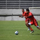 Rómulo Otero (i) pasó el filtro de Sachi Escobar que pidió la llegada de Jeison Medina (d).