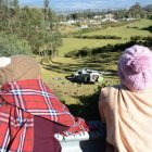 La gente que circulaba por el sector se detuvo para observar lo que había ocurrido con la unidad.