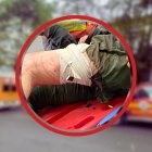 Un sujeto, al intentar cruzar una verja, terminó incrustado en esta. Ocurrió la madrugada del lunes 7 de julio de 2023.