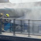 Personal de Bomberos realizó el control del fuego.