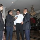 Yaku Pérez, Xavier Hervas (centro) y Bolívar Armijos (derecha) participaron de la reunión entre candidatos a la presidencial, este viernes 11 de agosto.