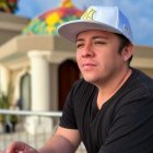 Mark Alvarado  expresa su lado humorístico en las redes sociales.