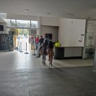 Los afectados denunciaron el asalto que ocurrió en el barrio Vicentina, de Ambato.