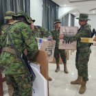 Material para las elecciones está llegando a Loja.