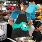 La 'jama' no faltó en los recintos electorales.