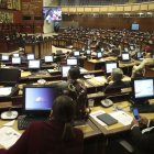 Los dos candidatos que pasaron a segunda vuelta deberán tomar decisiones junto a los asambleístas para beneficio del pueblo, según expertos.