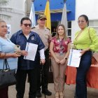 Fuera de la UPC se hizo una ceremonia de reconocimiento a los ciudadanos que apoyaron en la readecuación del sitio.