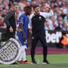 Moisés Caicedo jugará su segundo encuentro con el Chelsea de Inglaterra.