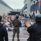 Los reos fueron sacados al patio mientras los uniformados revisaban los pabellones.