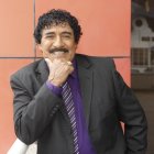 Daniel Flores

conoció el éxito como vocalista de Los Errantes, 50 años después sus canciones siguen sonando y se mantienen en el gusto popular.