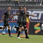 Libertad celebró en campo del Aucas.