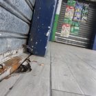 Sujetos colocaron un explosivo en un depósito de bebidas alcohólicas,