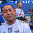 Luis Loor es conocido como el Hincha Llorón de Emelec. El actor cómico y aficionado se ha convertido en toda una celebridad.