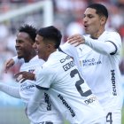 Jhojan Julio (i) y Paolo Guerrero (d) comandarán el ataque de los albos en el estadio Morumbí.