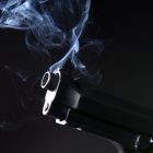 El hombre fue alcanzado por las balas cuando iba a casa.