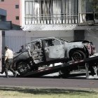 Una camioneta explotó afuera de la oficina del SNAI en la avenida 12 de  Octubre.
